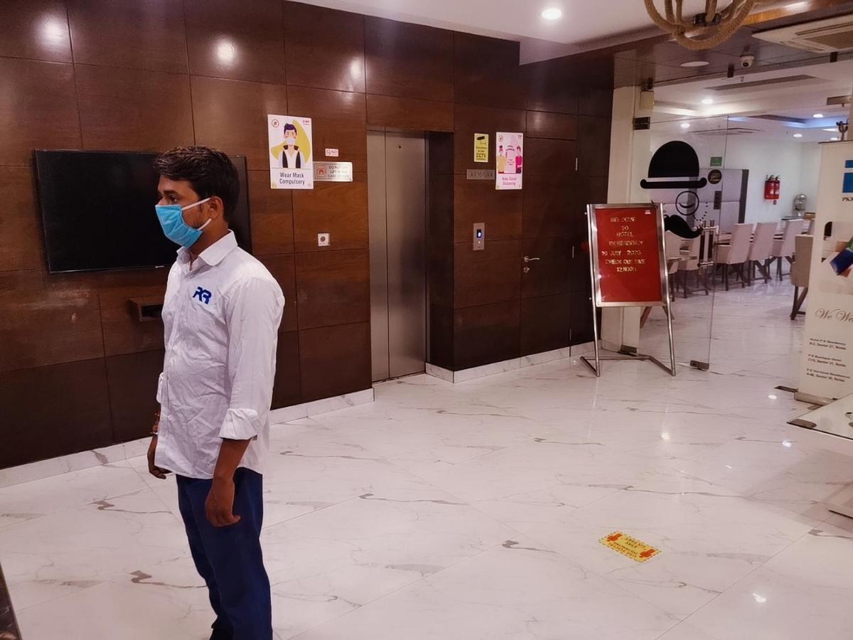 Hotel Pk Residency Noida Kültér fotó