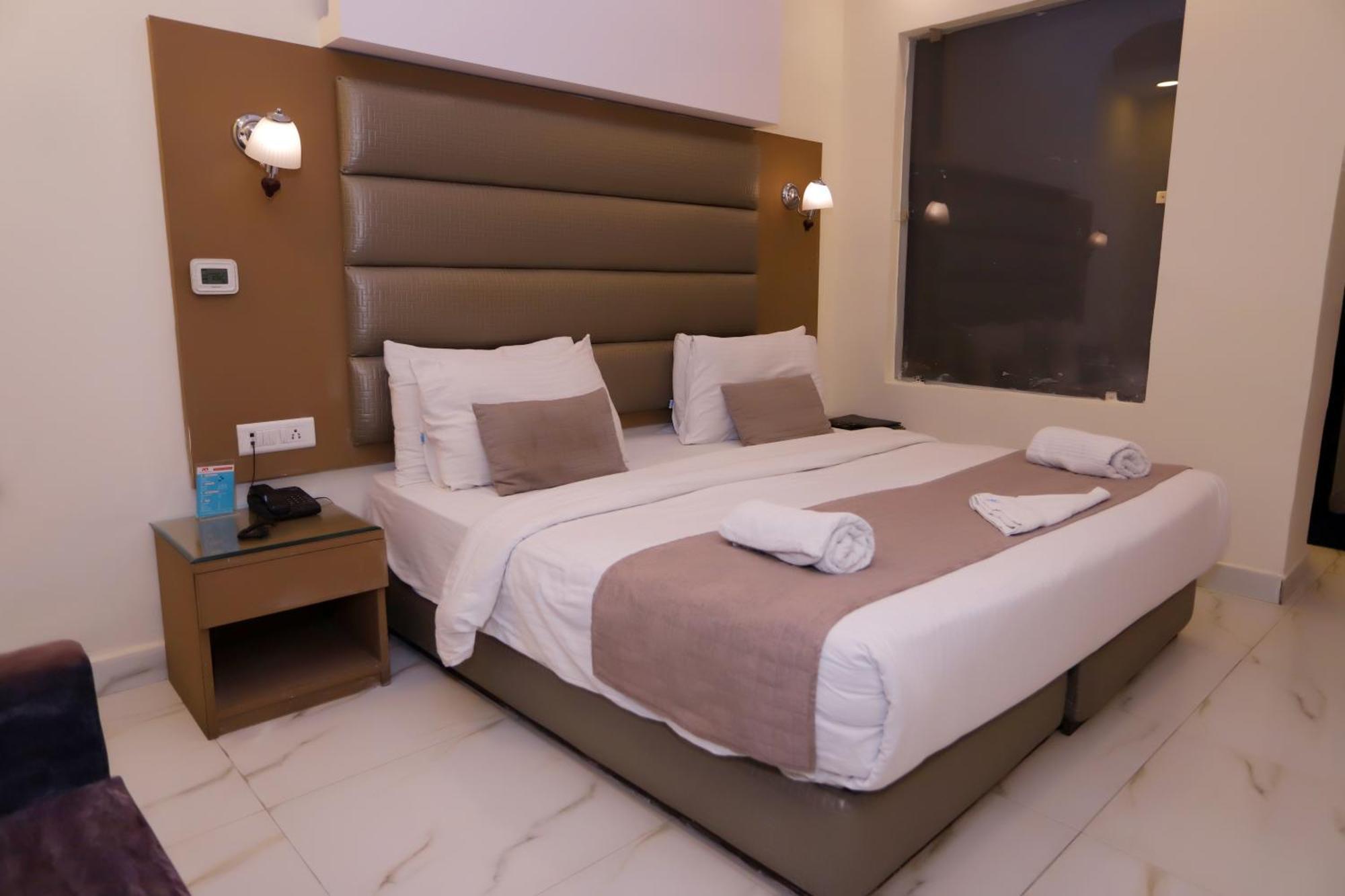 Hotel Pk Residency Noida Kültér fotó