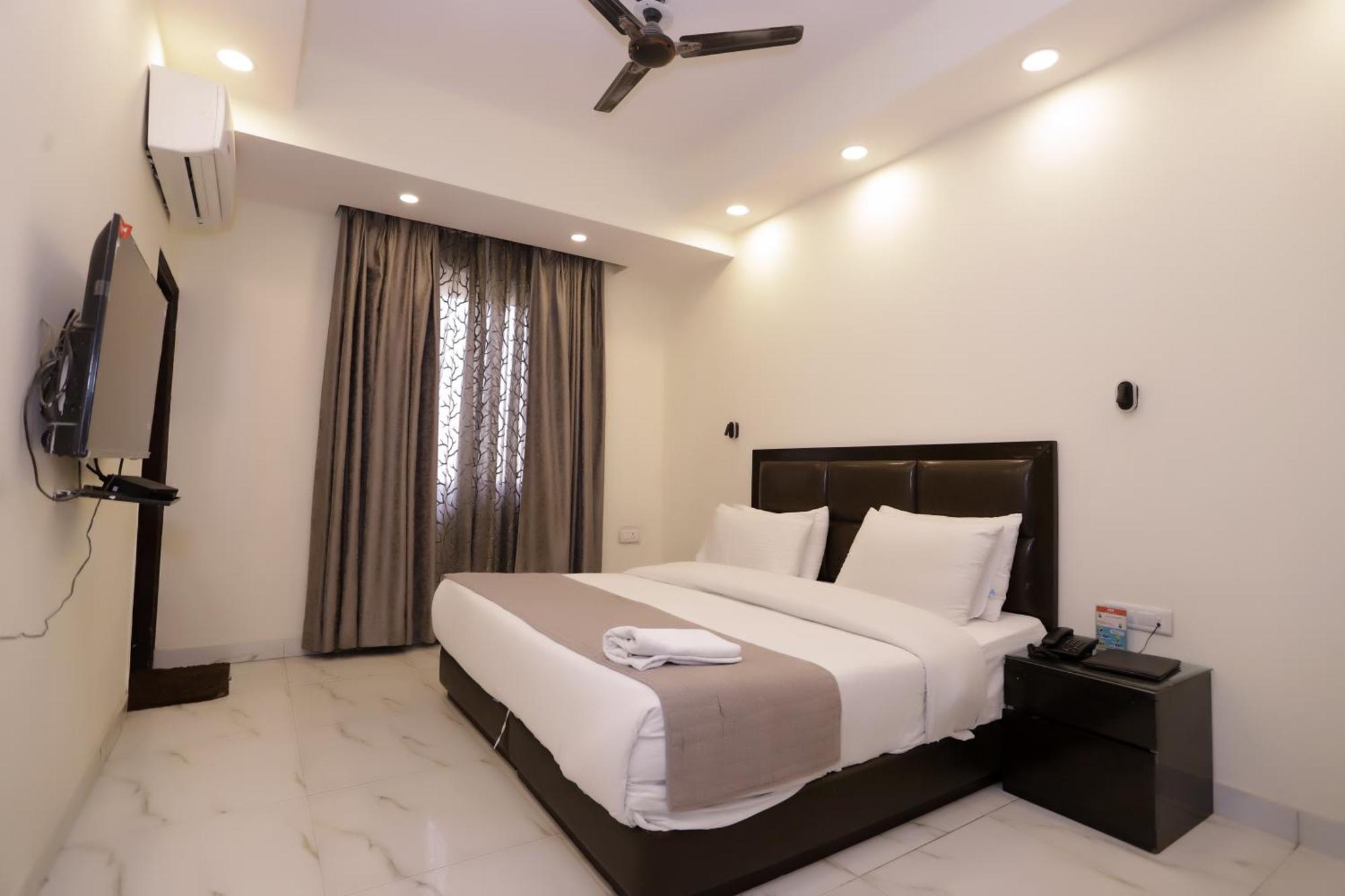 Hotel Pk Residency Noida Kültér fotó