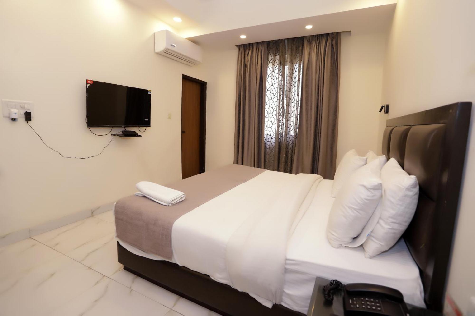 Hotel Pk Residency Noida Kültér fotó