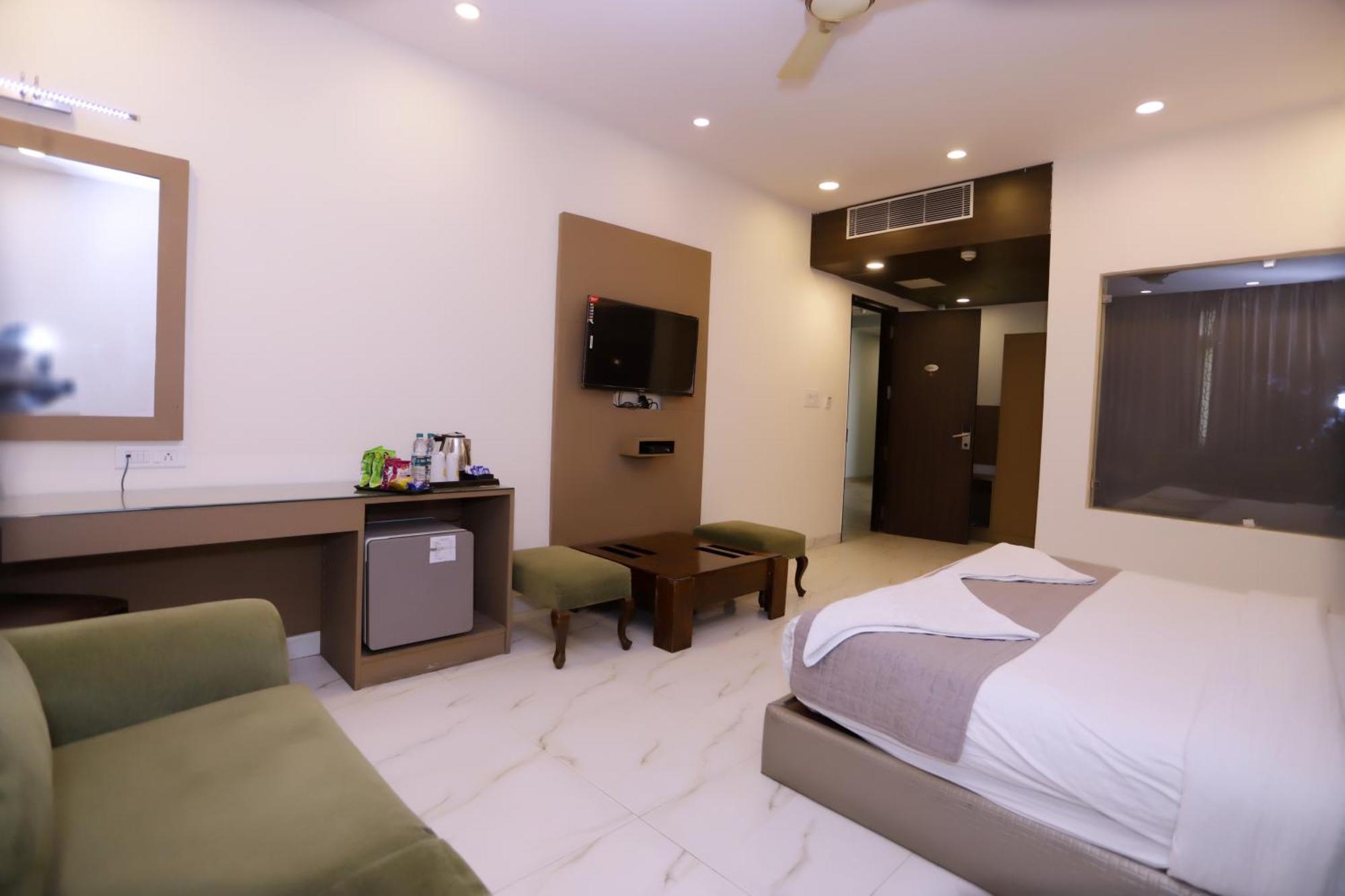 Hotel Pk Residency Noida Kültér fotó