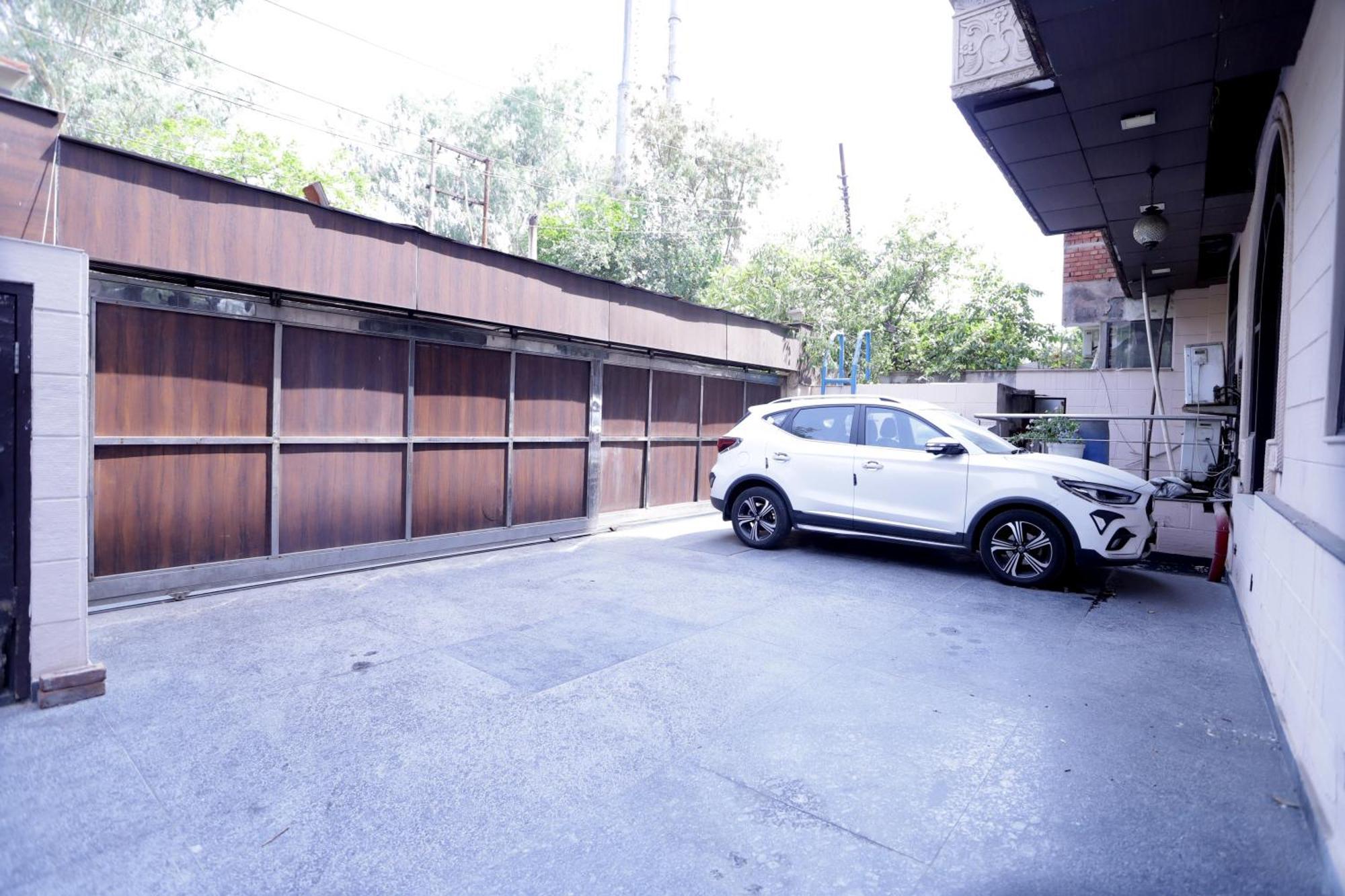 Hotel Pk Residency Noida Kültér fotó