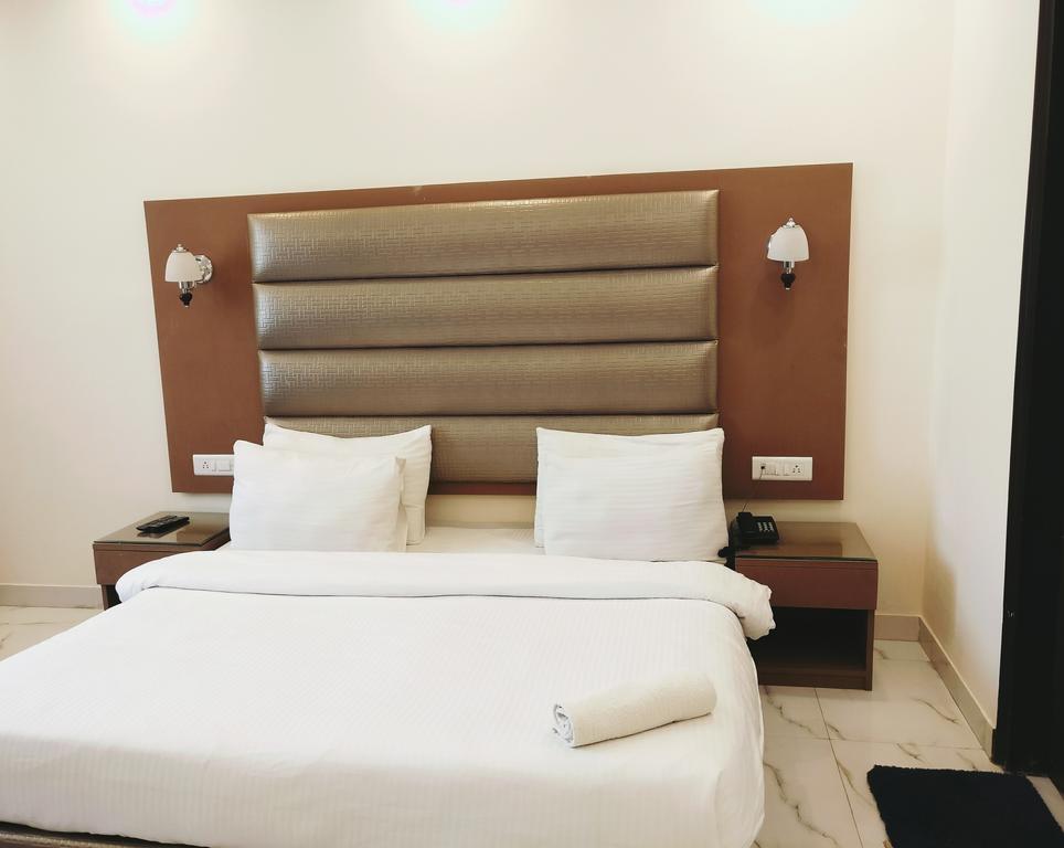 Hotel Pk Residency Noida Kültér fotó
