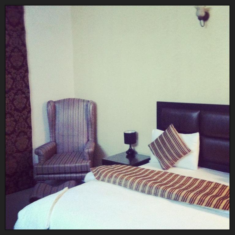 Hotel Pk Residency Noida Szoba fotó